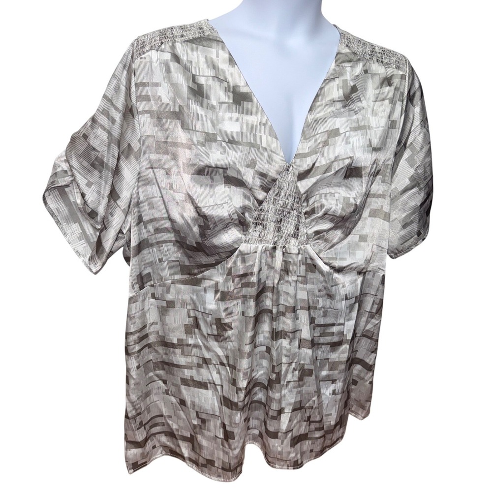 Lane Bryant Blouse 26/28 Silver Geometric Satin V-Neck Shimmer Dressy Office Y2K